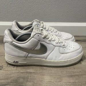 Nike Air Force 1 Low Mens Size 11.5 White Silver Anniversary Color Of The Month